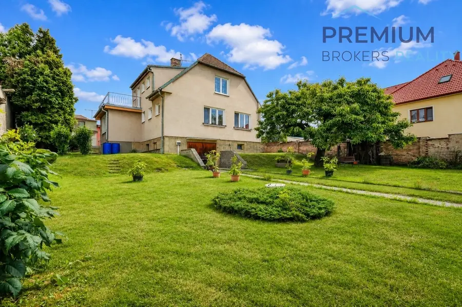 Rodinný dům 155 m², pozemek 834 m²