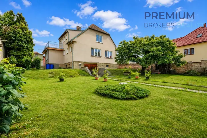 Rodinný dům 155 m², pozemek 834 m²